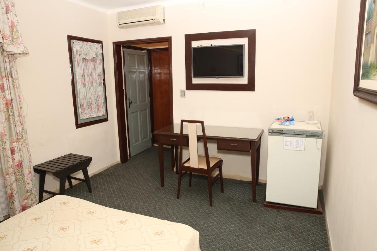 Hotel Bolivia Santa Cruz de La Sierra Bagian luar foto